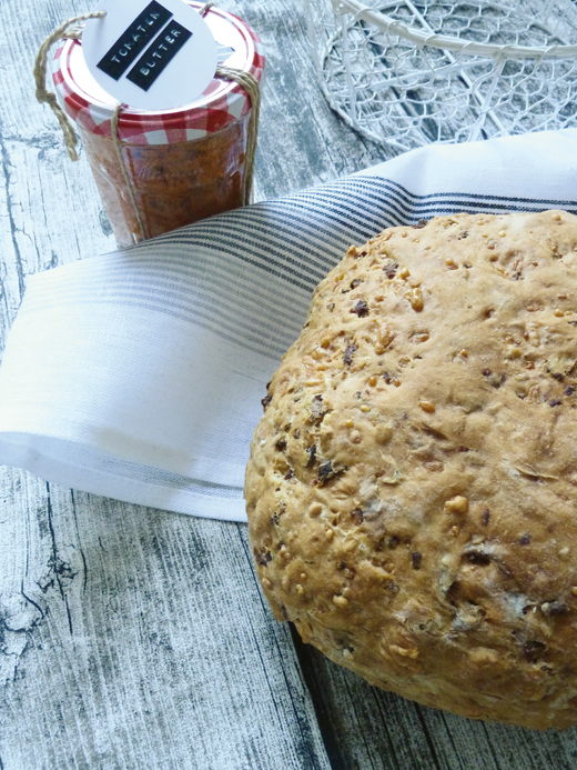 Aus meiner Küche ⎮ Zwiebel-Brot mit Schinken und Käse (Rezept) - Binedoro
